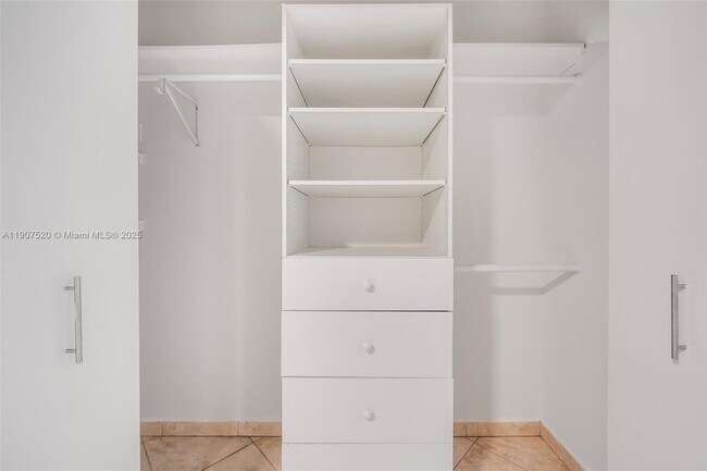 Photo - 410 Euclid Ave Unit 9