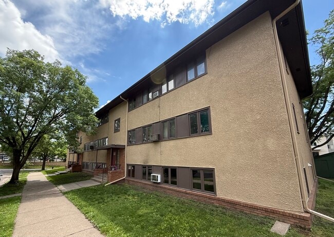 Photo - Mayfair Apartments