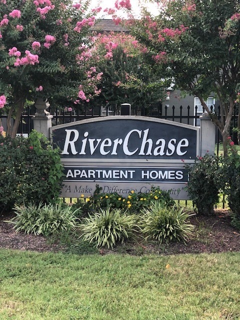 Riverchase Apartments - Riverchase Apartments
