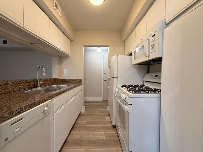 Photo - Huntington Green Apartments