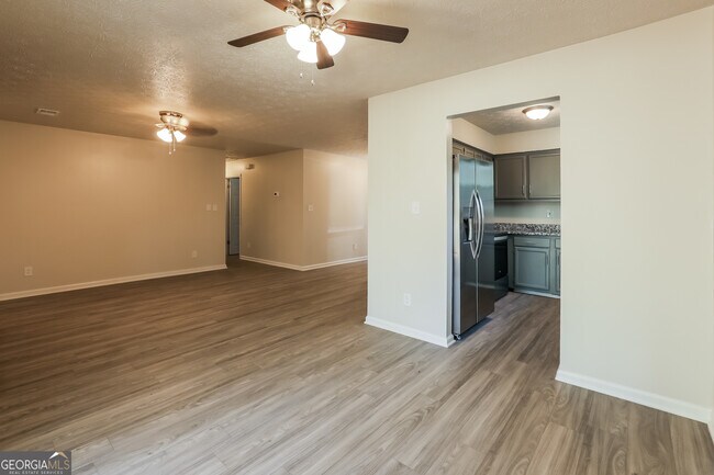 Photo - 9319 Forest Knoll Dr