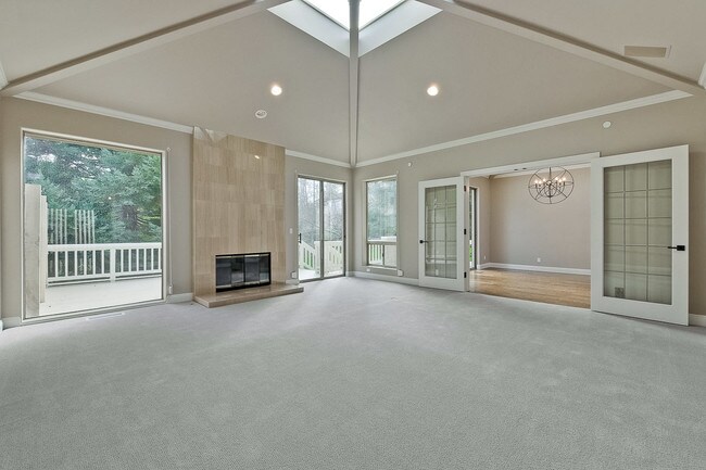 Photo - 651 Manresa Ln