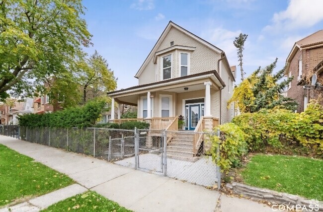 Building Photo - 1650 N Tripp Ave Unit GDN Rental