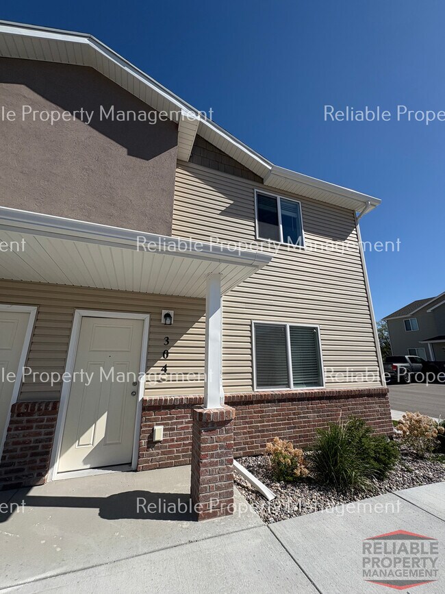 Photo - 2015 Lawrence Ln Townhome