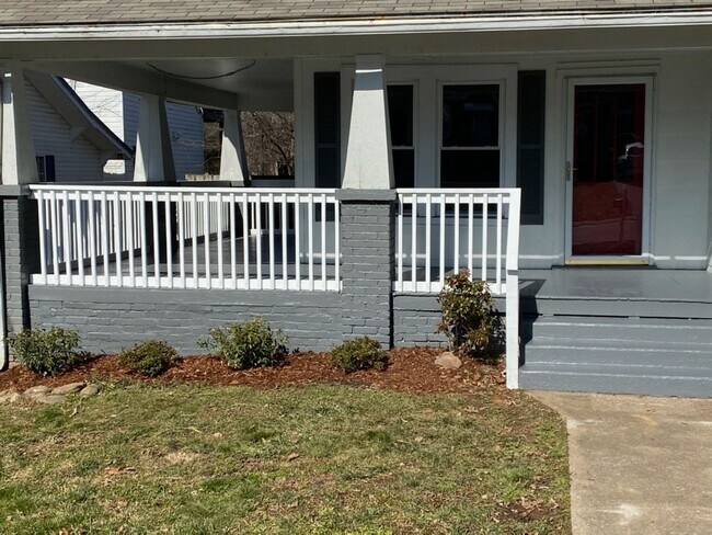 Photo - Two bedroom, one bath home is South Knoxville