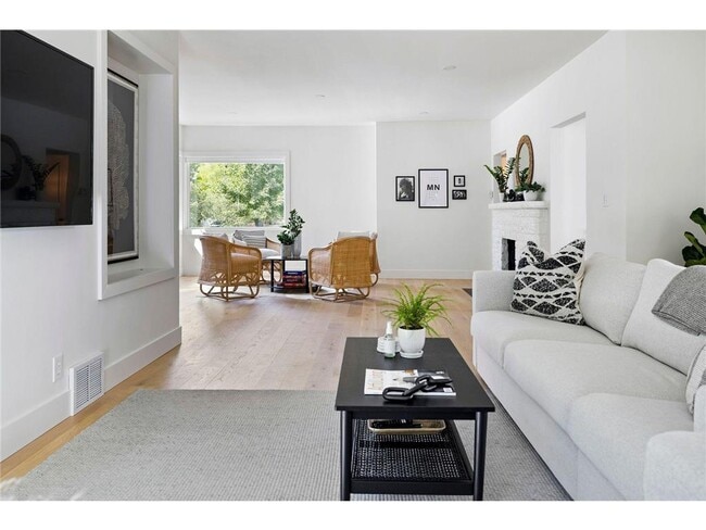 Photo - 3810 W 46th St