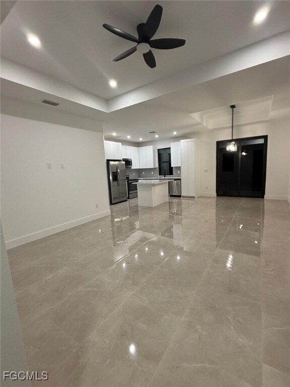 Photo - 953 Lakeview Dr