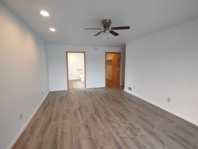 Photo - Large Golf Course 1 Story Home