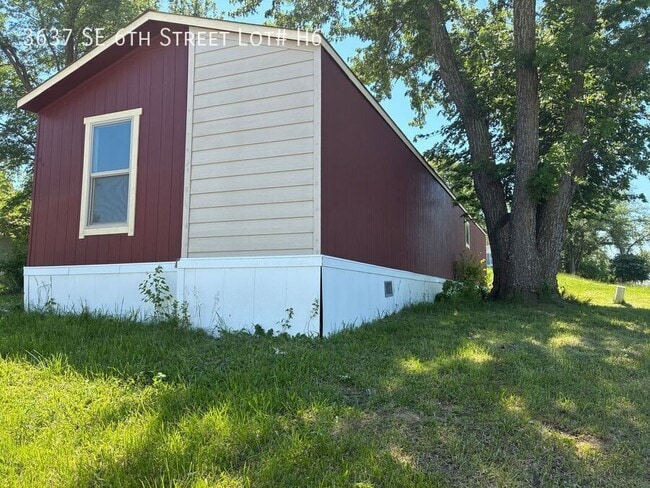 Photo - 3637 SE 6th St