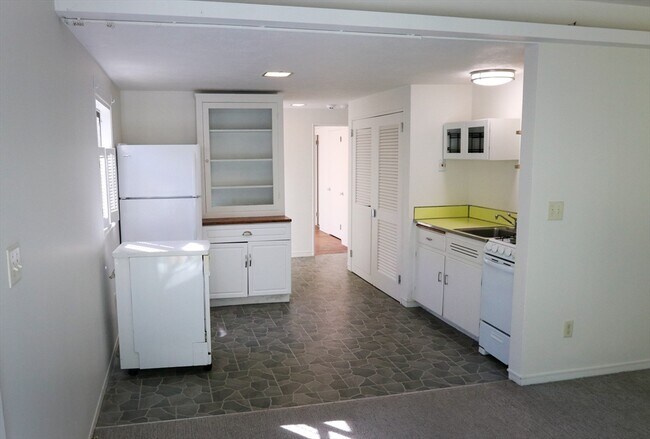 Photo - 583 Gay St Unit A