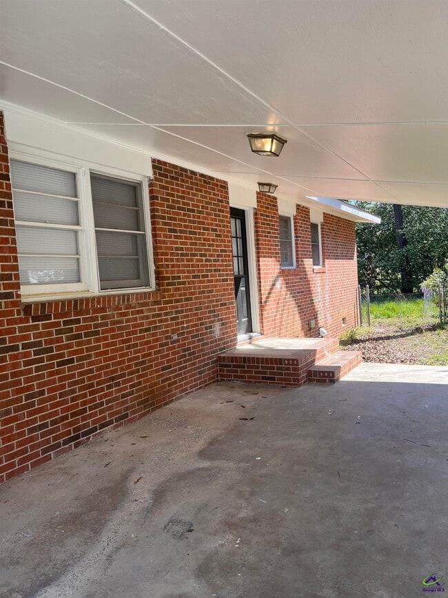 Photo - 202 Sherman St