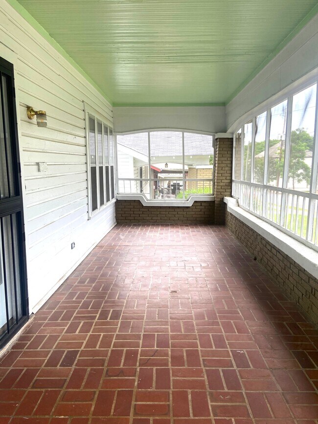 Photo - 1428 11th Pl S Casa