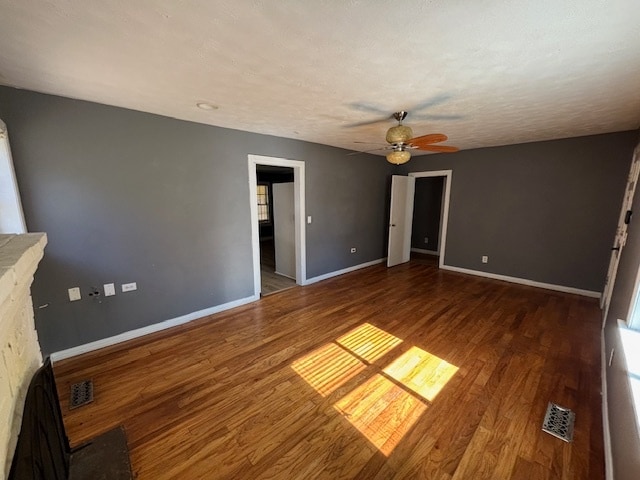 Photo - 201 Connelly St