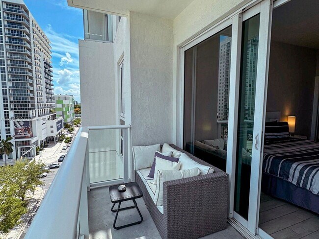 Photo - 321 NE 26th St