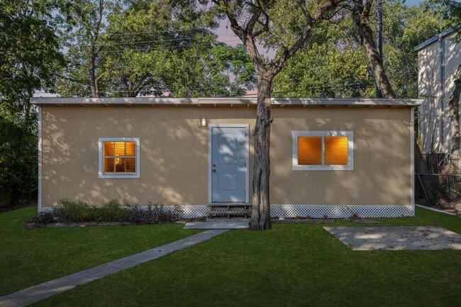 Photo - 118 Frederick St