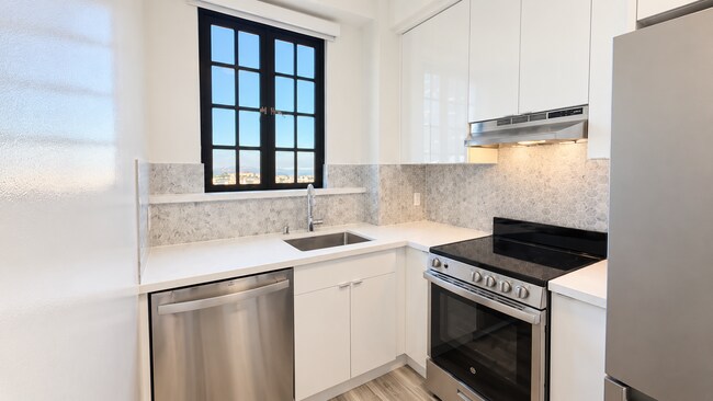 Photo - 555 Buena Vista Ave W Unit 306