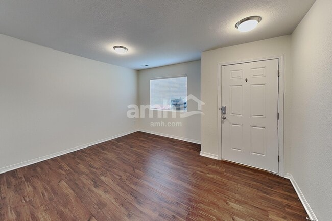 Photo - 5778 Badenoch Terrace