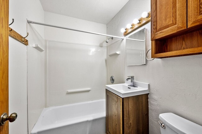 Photo - 1 Bed 1 Bath Unit 1156-05