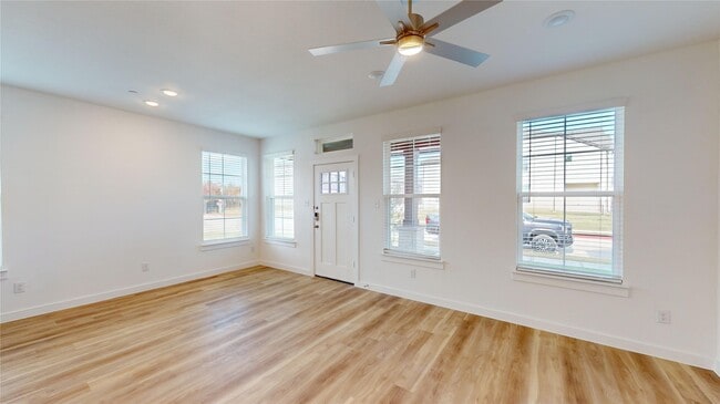 Photo - 2920 ELLE DR
