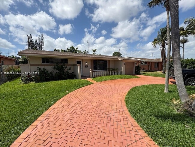 Building Photo - 6612 Dahlia Dr Rental