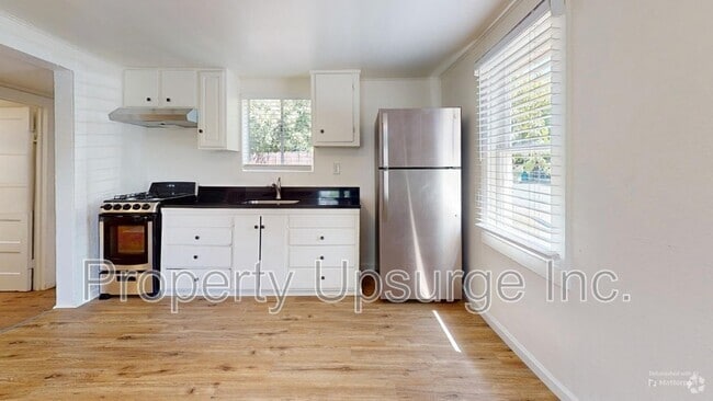 Building Photo - 4566 Virginia Ave Rental