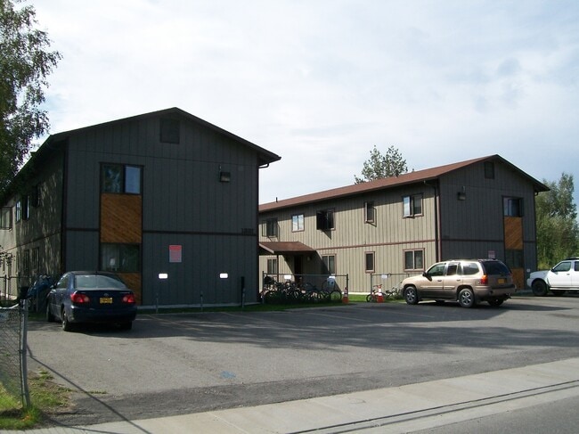Building Photo - 1231 23rd Ave Unit D Rental