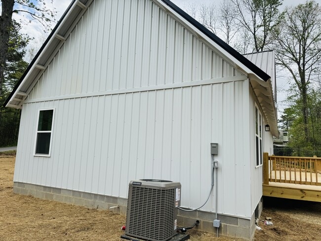 Photo - 221 Sheffield Dr