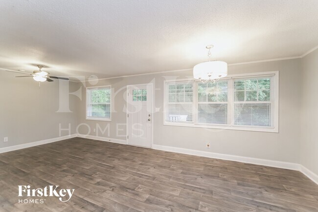 Photo - 2521 Skyland Dr