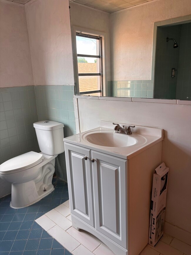 Photo - 4625 Lewis Ave