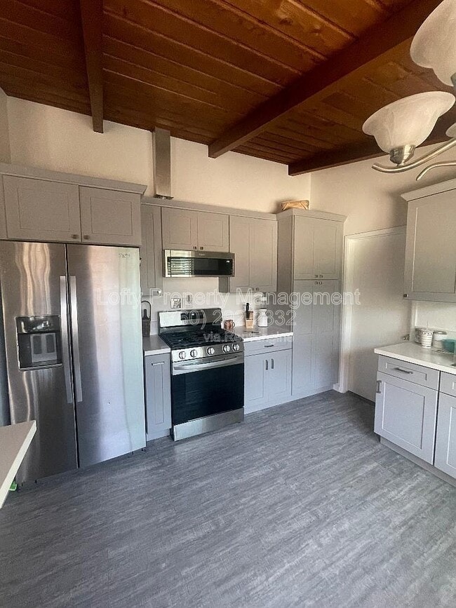 Photo - 355 Broadway