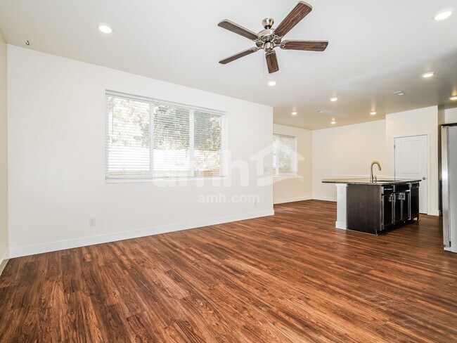 Photo - 9260 Shootingstar St SE