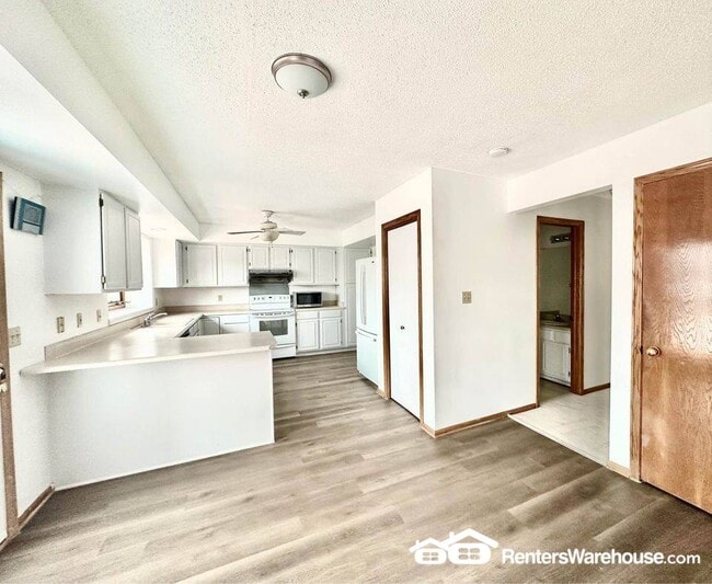 Photo - 2048 Walnut St