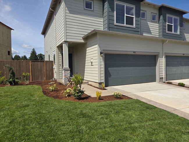 Photo - Brand New 3 Bedroom 2 1/2 bath Townhouse