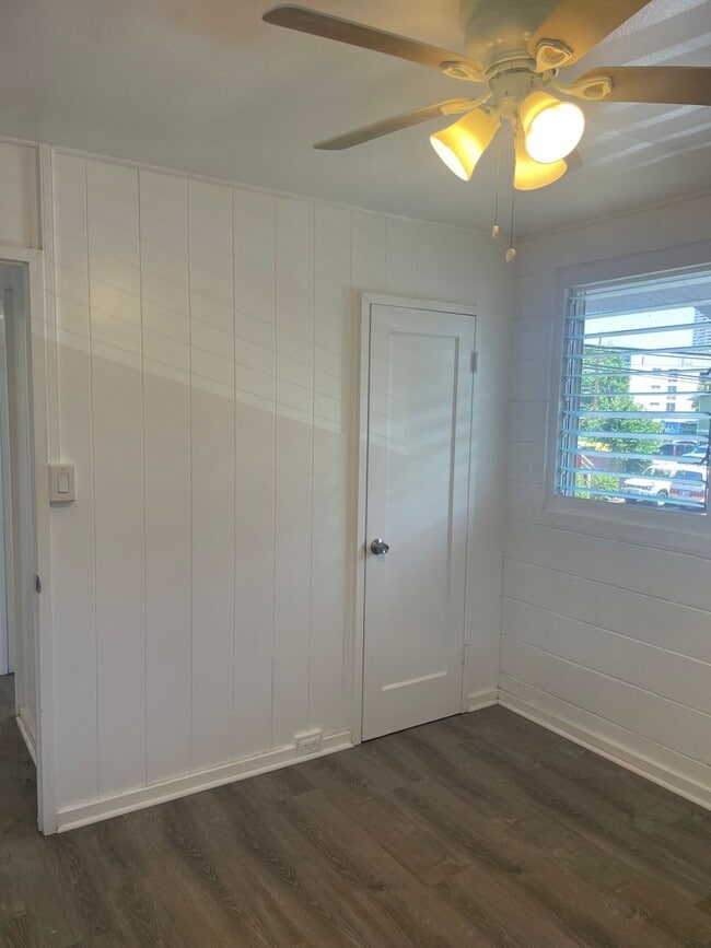 Photo - Moiliili/University - Hausten St - 2 Bdrm/1 Bath/No Prkg - $1600