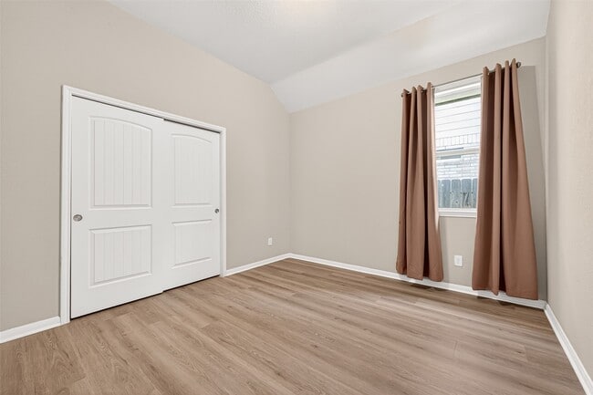 Photo - 24527 Royal Pike Dr