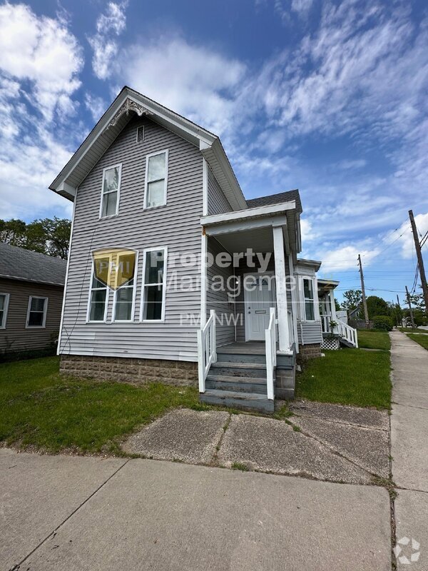 Building Photo - 424 E 10th St Unit 1 Rental