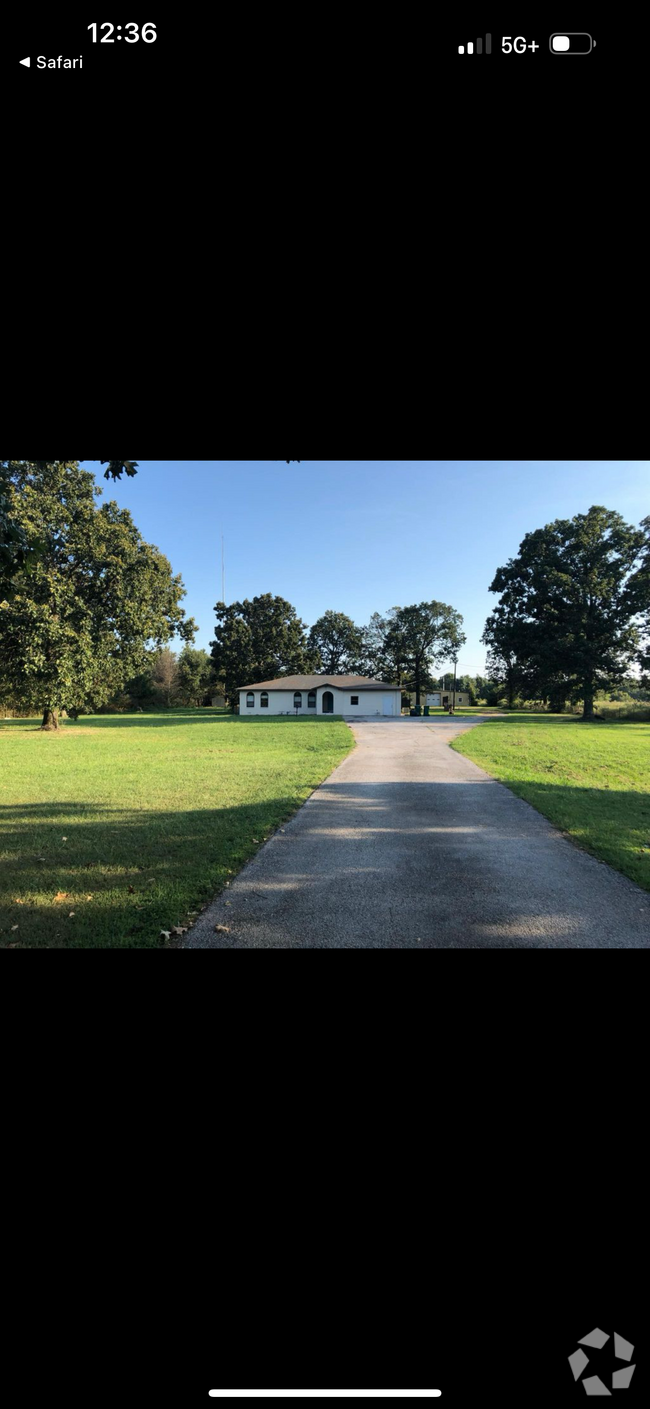 Building Photo - 1379 Elm Springs Rd Rental