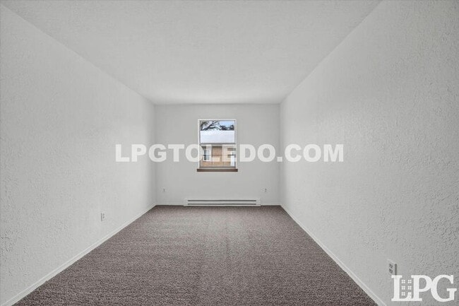 Photo - 1230 Bedford Woods Dr