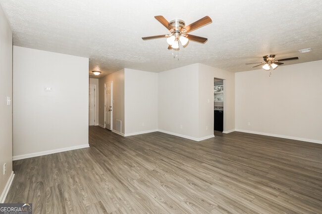 Photo - 9319 Forest Knoll Dr