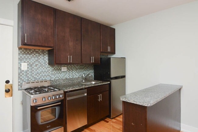 Photo - 820 W Cornelia Ave Unidad 201