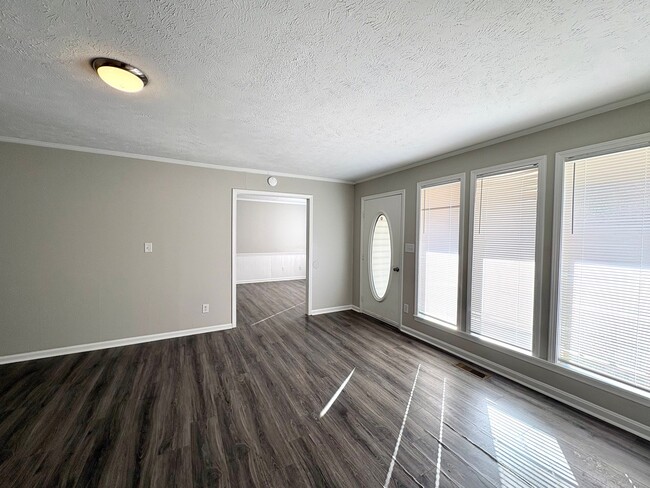 Photo - 84 Hickory Hills Dr