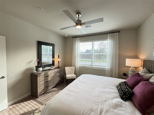 Photo - 18300 Marvelous Pl Unidad B2.1328