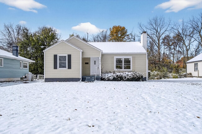 Building Photo - Updated 3-bed Home By Wes Montgomery Park