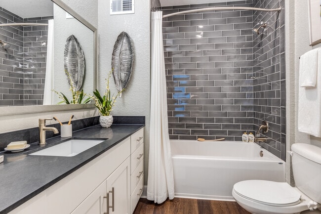 2BR, 2BA, - 1046SF
