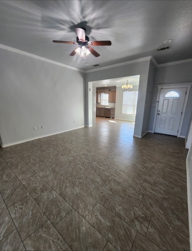 Photo - 3 bed 2 bath with 1 car garage