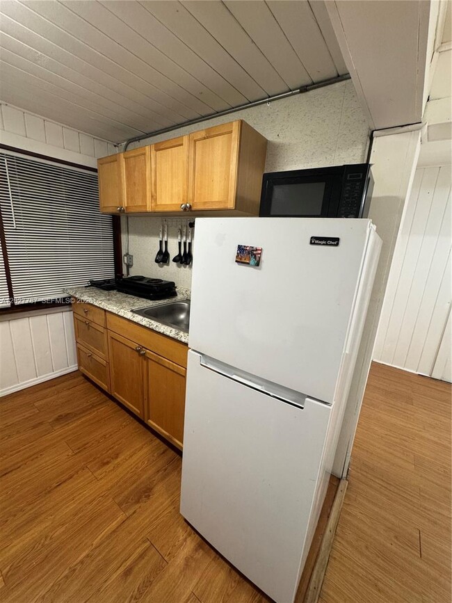 Photo - 3271 NW 15th St