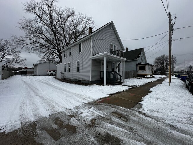 Photo - 1020 Berner St