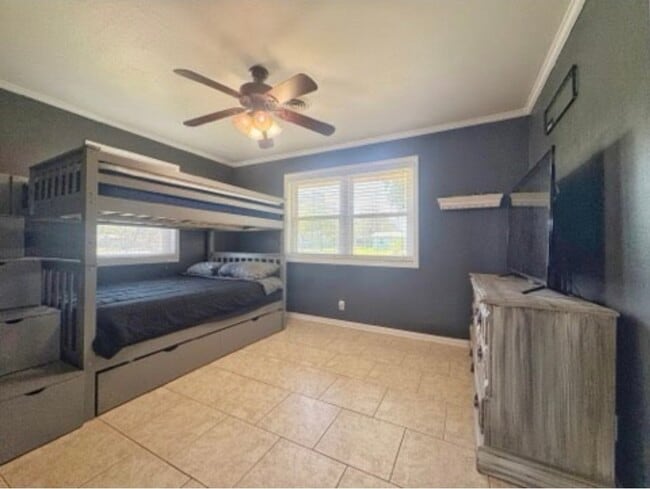 Photo - 509 Light St