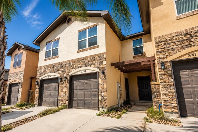 Photo - 5706 Montevista Dr Unidad 5706