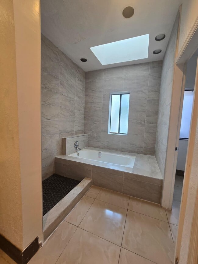 Photo - 4360 Fountains Dr